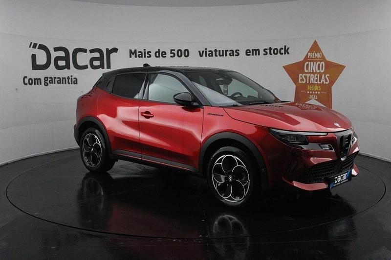 Usado Alfa Romeo Junior Edizione Speciale 114 kW (156 HP) 2024 Vermelho SUV