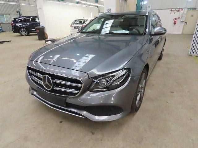Usado 2019 Mercedes E300 Sedan | € 24.900 - Imagem 1/4