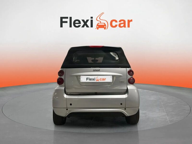 Usado Smart ForTwo Cabrio Passion 71 HP (52 kW) 2014 Cinza Cabrios