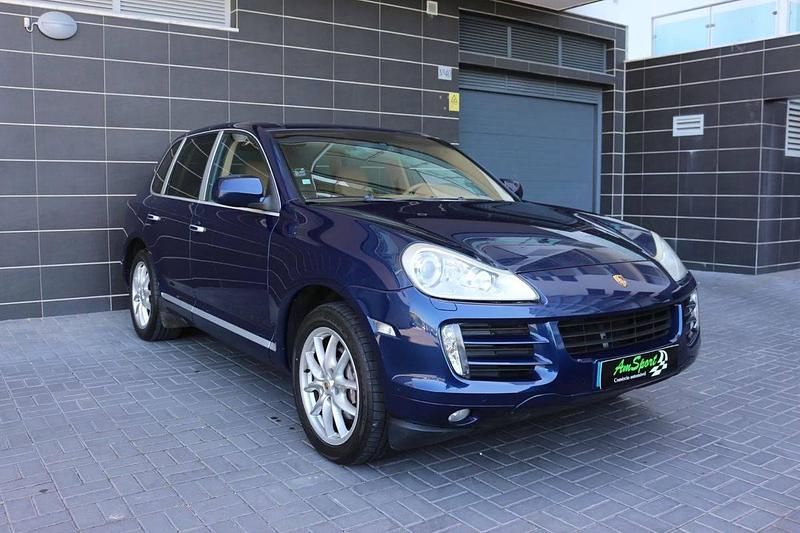 Azul Usado 2008 Porsche Cayenne SUV | € 25.650 - Imagem 1/4