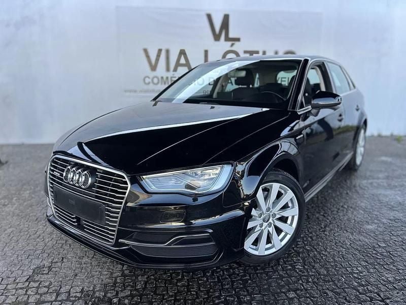 Preto Usado 2019 Audi A3 e-tron Citadino | € 15.500 - Imagem 1/3