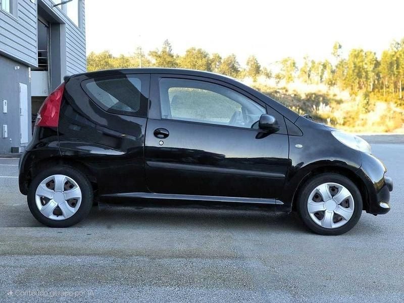 Usado Peugeot 107 68 HP (50 kW) 2006 Citadino