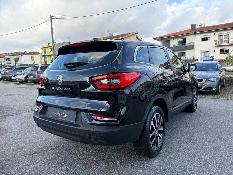 Usado Renault Kadjar Intens 140 HP (102 kW) 2022 Preto SUV