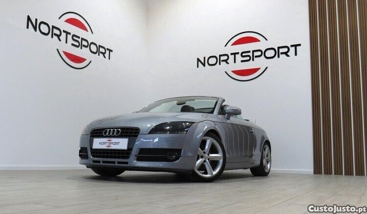 Cinza Usado 2007 Audi TT Roadster S-Line Cabrios | € 16.900 - Imagem 1/1