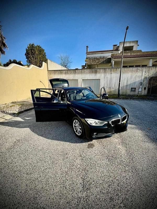 Preto Usado 2013 BMW 318 Carrinha | € 9.000 (Bom preço) - Imagem 1/4