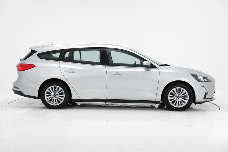 Usado Ford Focus 120 HP (88 kW) 2020 Cinzento Carrinha
