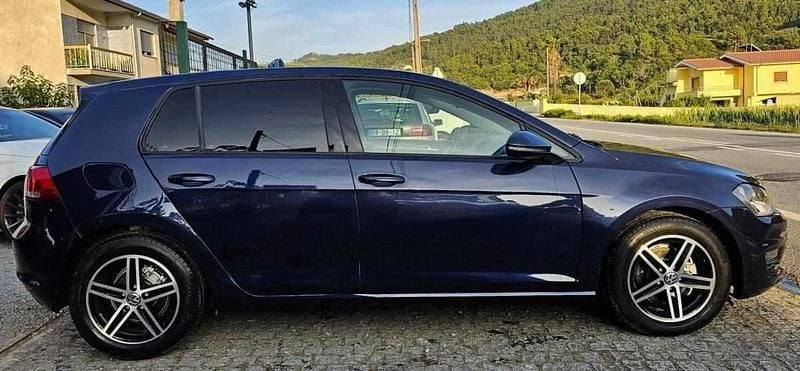 Usado VW Golf VII 110 HP (80 kW) 2015 Azul Citadino