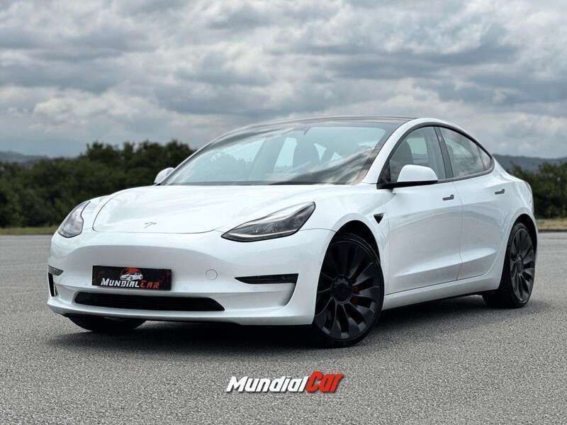 Branco Usado 2021 Tesla Model 3 Performance Sedan | € 32.500 (Preço elevado) - Imagem 1/4