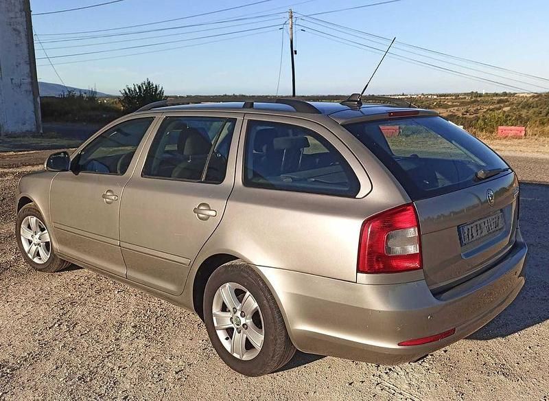 Usado Skoda Octavia GreenLine 105 HP (77 kW) 2009