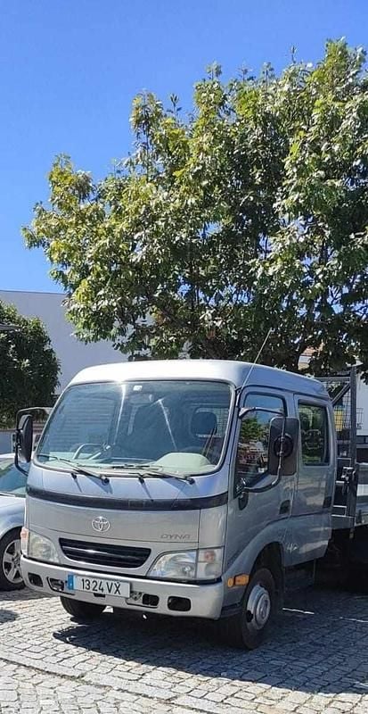 Cinzento Usado 2004 Toyota Dyna Pickup | € 18.000 - Imagem 1/2
