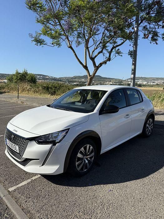 Usado 2023 Peugeot e-208 Active Citadino | € 15.000 (Bom preço) - Imagem 1/4