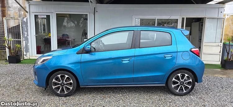 Usado Mitsubishi Space Star Intense 80 HP (58 kW) 2020 Azul Citadino