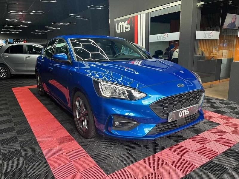 Usado Ford Focus 120 HP (88 kW) 2020 Azul