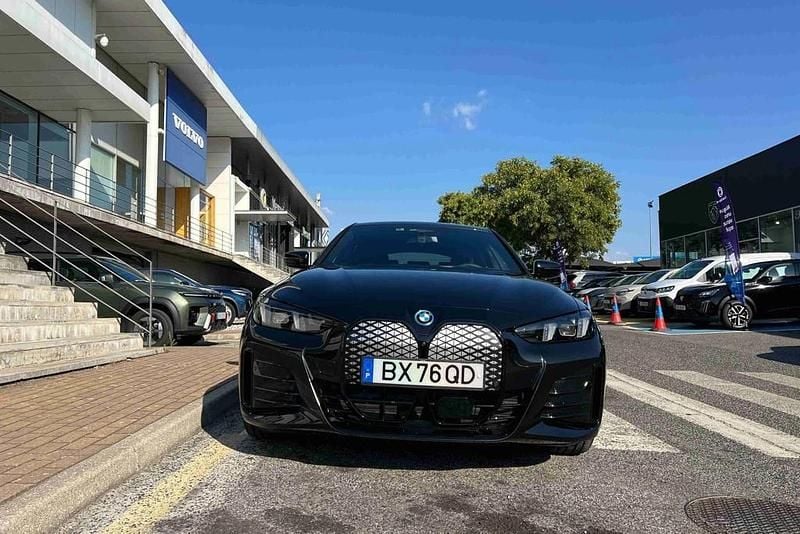Usado BMW i4 Comfort Edition 250 kW (340 HP) 2025 Preto Sedan