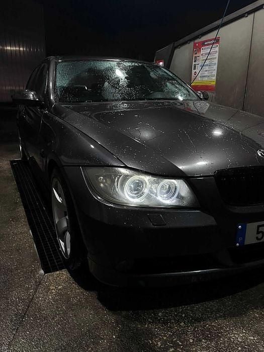 Usado 2007 BMW 320 Sedan | € 6.000 (Super Preço) - Imagem 1/4