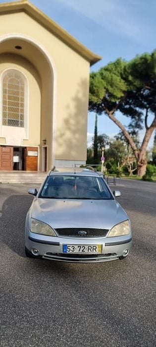 Usado 2001 Ford Mondeo Ghia Sedan | € 1.500 - Imagem 1/4