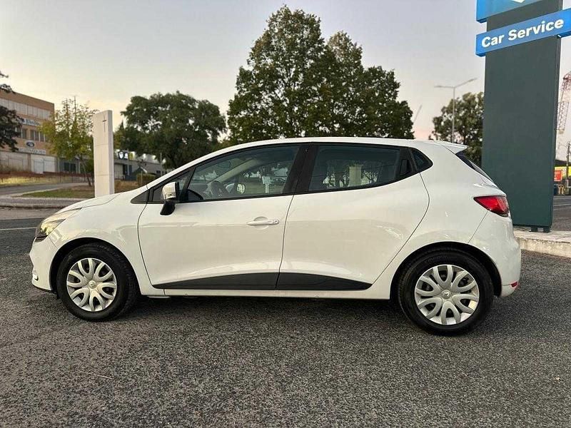 Usado Renault Clio IV Zen 75 HP (55 kW) 2017 Branco
