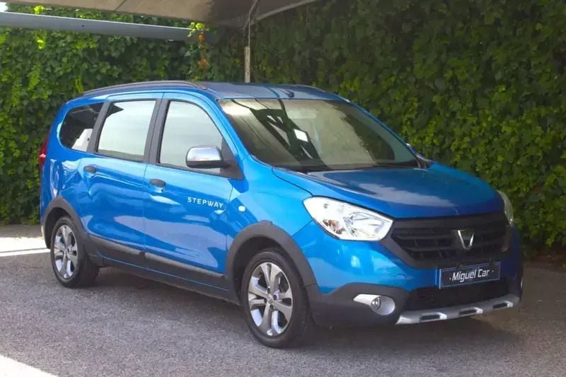 Azul Usado 2017 Dacia Lodgy Stepway Monovolume | € 12.900 (Preço justo) - Imagem 1/4