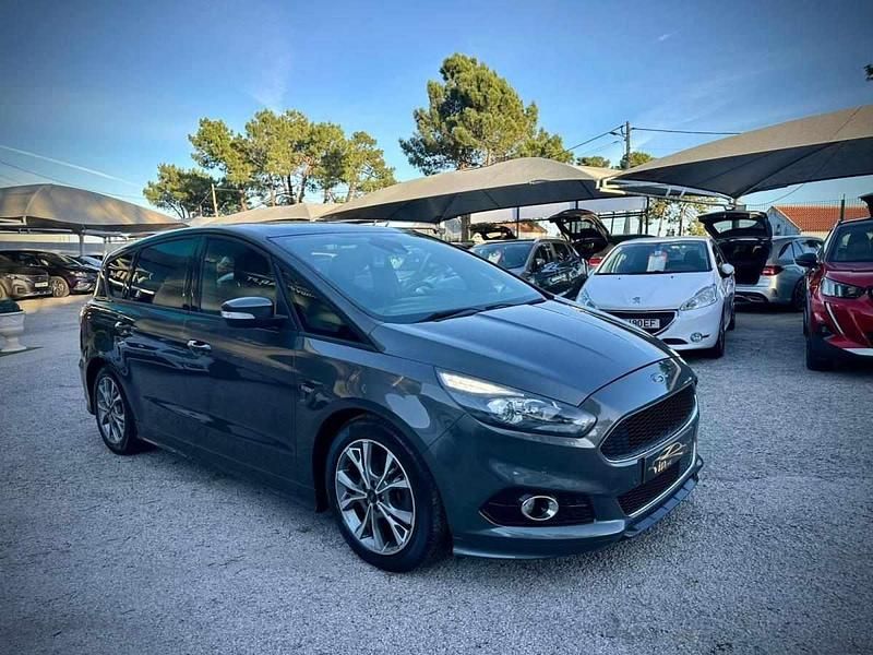Usado Ford S-MAX ST-Line 150 HP (110 kW) 2017 Cinza Monovolume