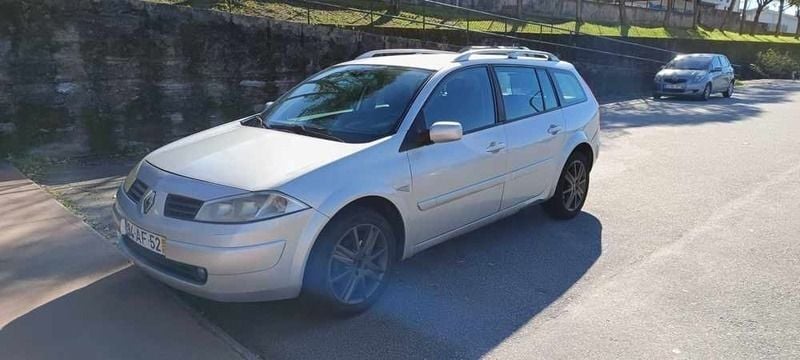 Cinzento Usado 2005 Renault Mégane GrandTour Carrinha | € 3.600 - Imagem 1/4