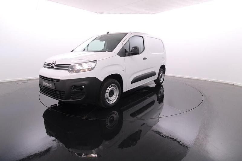 Branco Usado 2023 Citroën Berlingo Monovolume | € 20.450 (Caro) - Imagem 1/4
