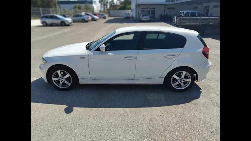 Branco Usado 2010 BMW 116 Citadino | € 7.500 (Caro) - Imagem 1/4
