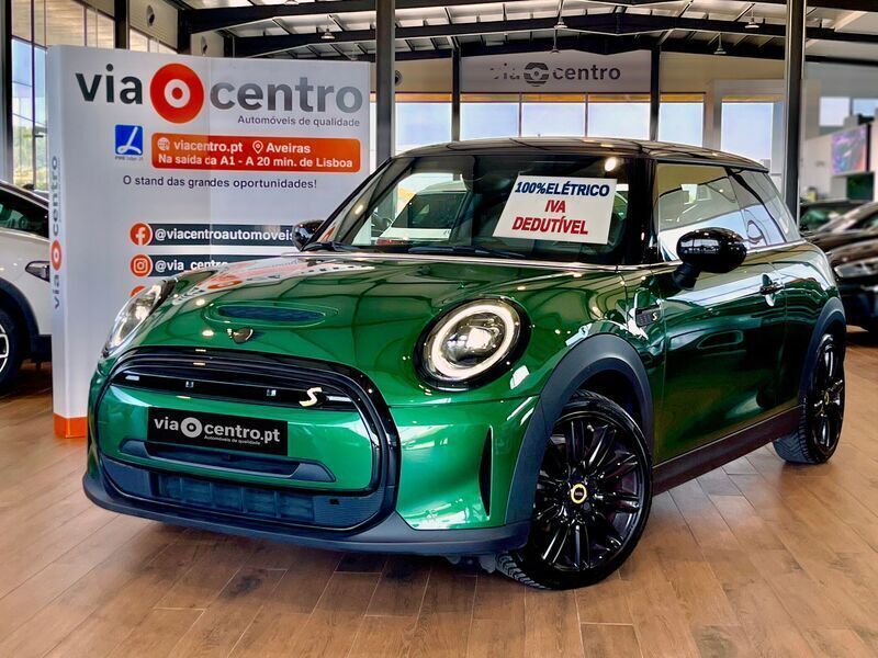 Verde escuro Usado 2021 Mini Cooper SE Classic Citadino | € 21.750 (Preço justo) - Imagem 1/4