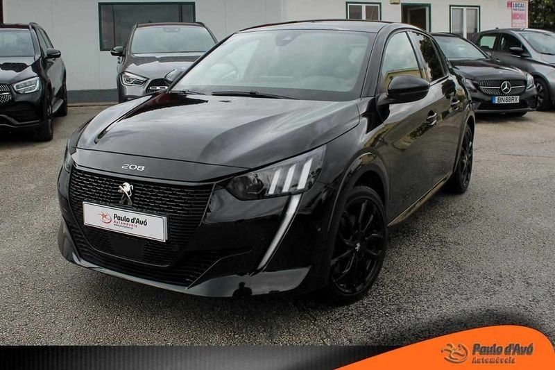 Preto Usado 2022 Peugeot e-208 GT Citadino | € 21.900 (Preço justo) - Imagem 1/4