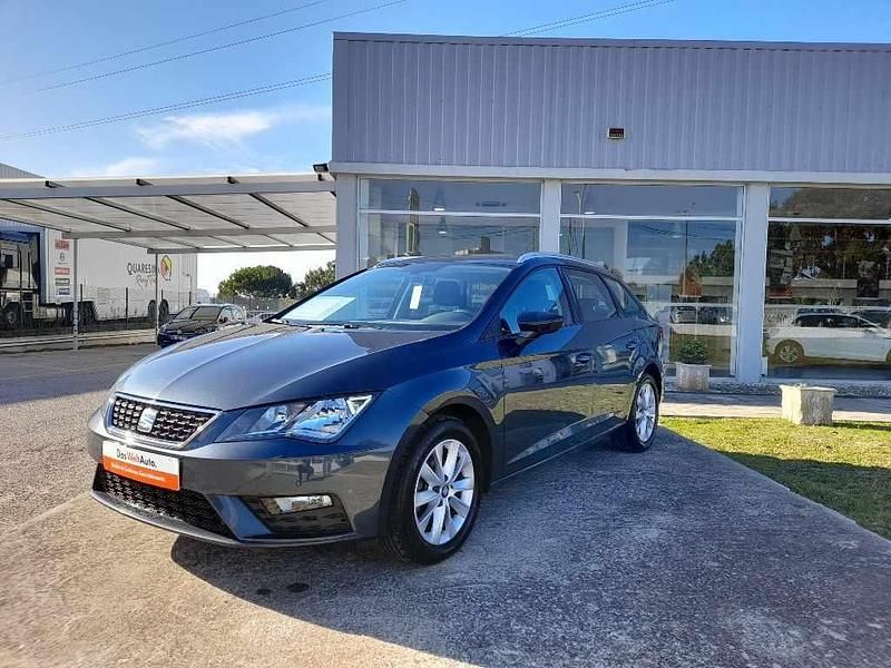 Usado Seat Leon ST 115 HP (84 kW) 2019 Cinzento escuro metalizado Carrinha