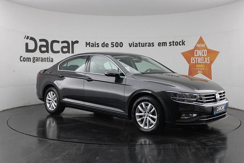 Cinza Usado 2020 VW Passat Business Sedan | € 17.999 (Preço justo) - Imagem 1/4
