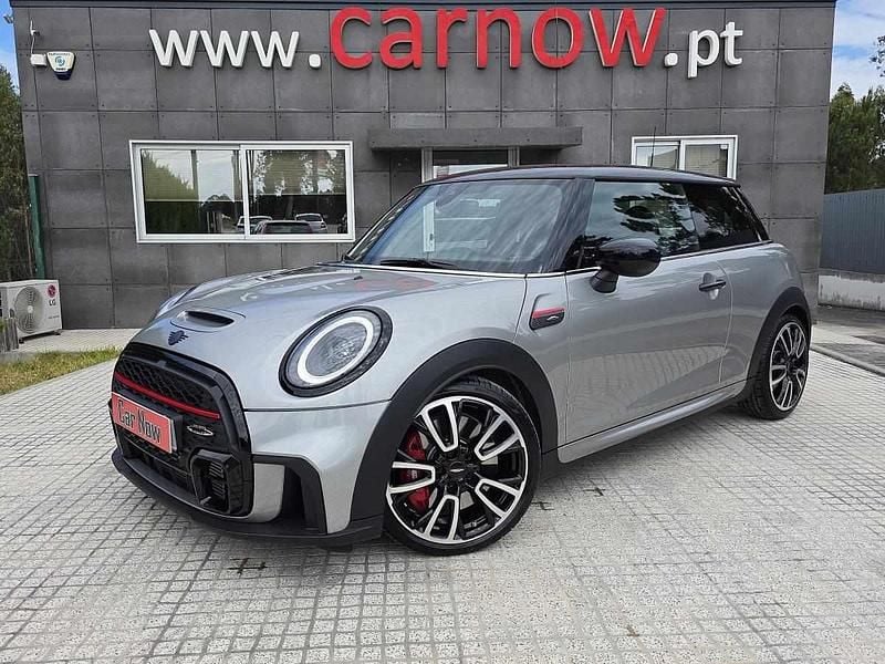 Cinzento Usado 2024 Mini John Cooper Works Citadino | € 42.750 (Preço justo) - Imagem 1/4