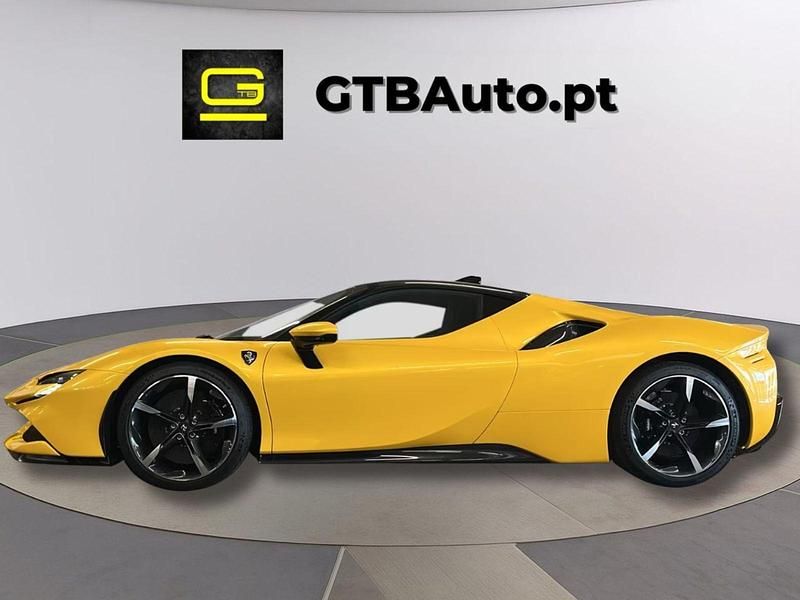 Usado Ferrari SF90 1001 HP (736 kW) 2021 Amarelo Coupé