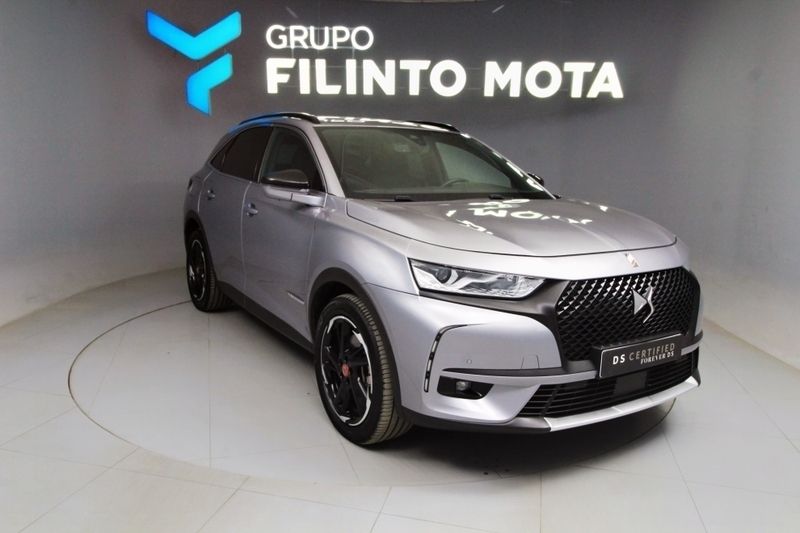 Cinzento Usado 2022 DS Automobiles DS7 Crossback Performance SUV | € 32.190 (Preço justo) - Imagem 1/1