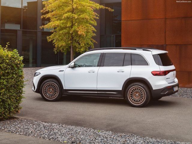 Usado Mercedes EQB300 Progressive 167 kW (228 HP) 2022 Cinzento SUV