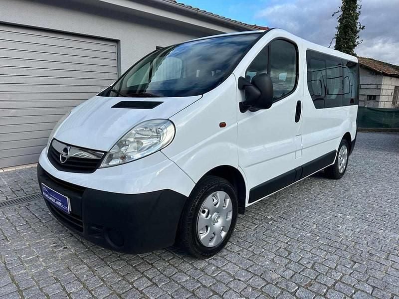 Branco Usado 2010 Opel Vivaro Monovolume | € 13.950 - Imagem 1/4