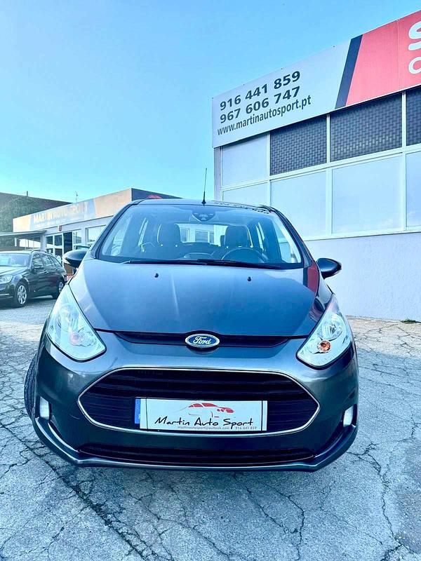 Cinzento Usado 2015 Ford B-MAX Monovolume | € 9.990 - Imagem 1/4