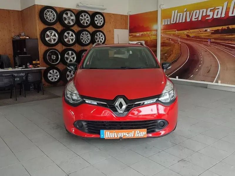 Usado Renault Clio GrandTour 90 HP (66 kW) 2014 Vermelho Carrinha