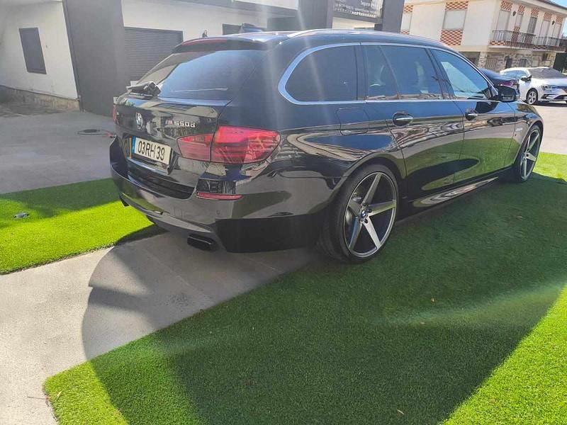 Usado BMW M550 381 HP (280 kW) 2015 Preto Sedan