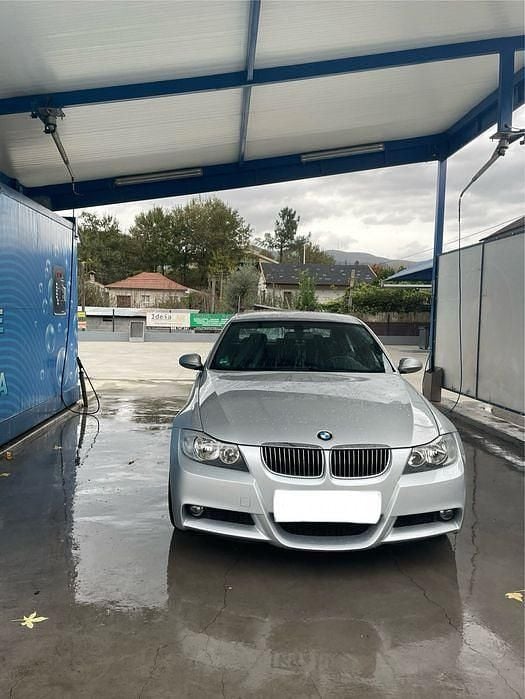 Usado 2006 BMW 325 Sedan | € 13.000 - Imagem 1/4