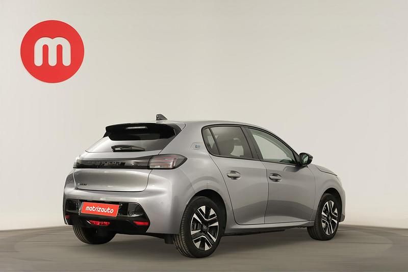 Usado Peugeot e-208 Allure 114 kW (156 HP) 2025 Citadino