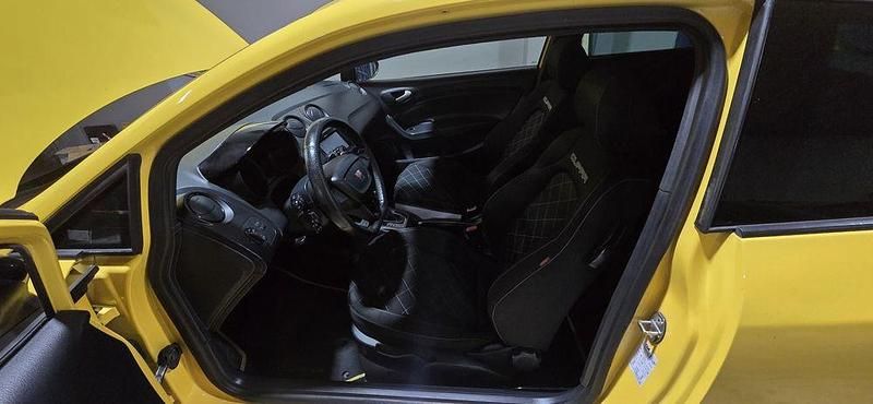 Usado Seat Ibiza CUPRA 180 HP (132 kW) 2009 Amarelo