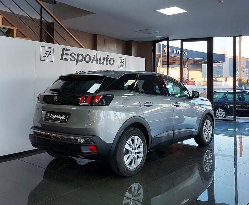 Usado Peugeot 3008 Active 130 HP (95 kW) 2020 Cinza SUV