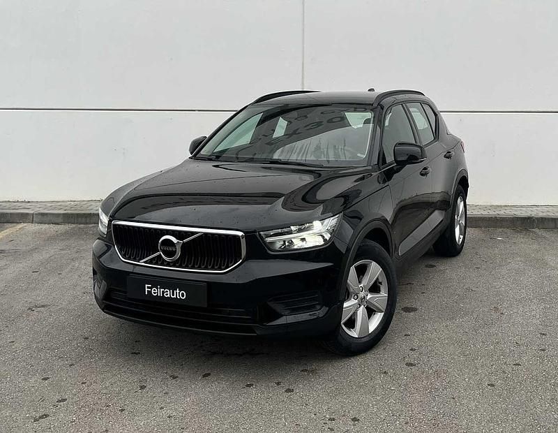 Preto Usado 2022 Volvo XC40 SUV | € 25.900 (Preço justo) - Imagem 1/4