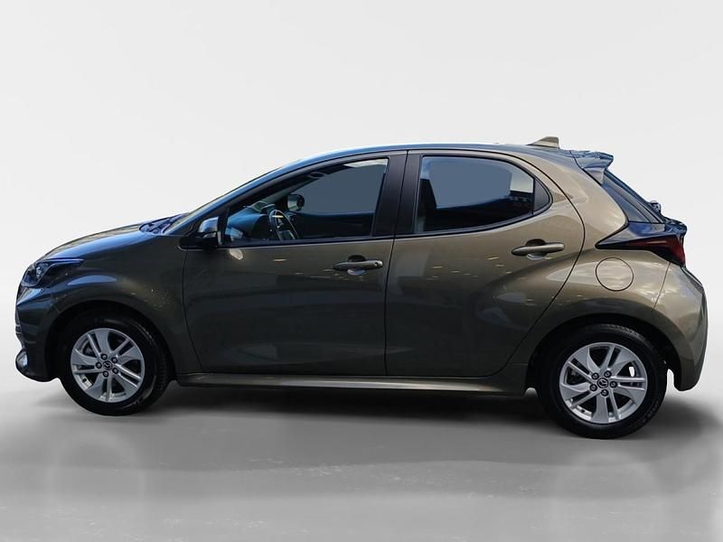 Usado Mazda 2 116 HP (85 kW) 2024 Verde Citadino