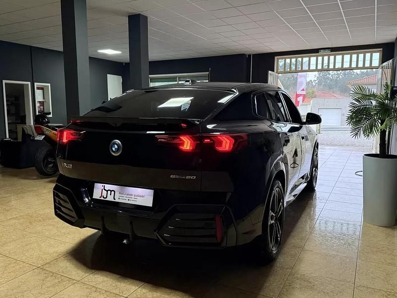 Usado BMW iX2 150 kW (204 HP) 2025 Preto SUV