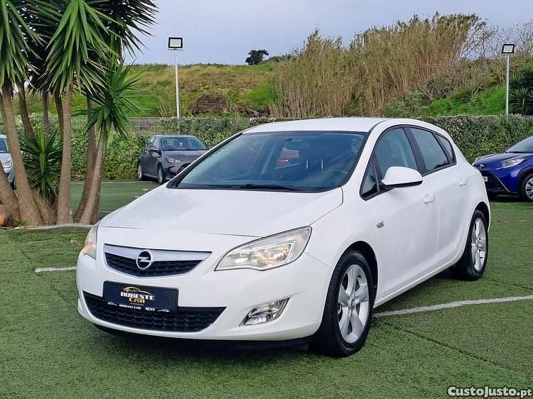 Branco Usado 2011 Opel Astra Cosmo Citadino | € 5.499 (Super Preço) - Imagem 1/1