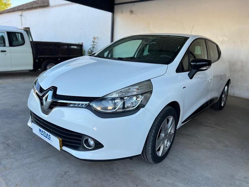 Branco Usado 2016 Renault Clio IV | € 11.500 (Preço justo) - Imagem 1/4