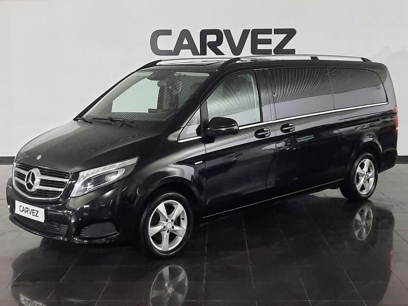 Preto Usado 2017 Mercedes V220 Avantgarde Monovolume | € 43.900 - Imagem 1/4