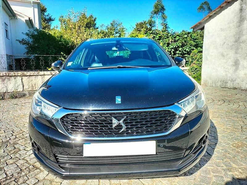 Usado DS Automobiles DS4 120 HP (88 kW) 2016 Preto Citadino