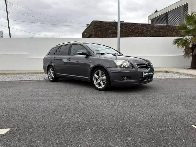 Cinza Usado 2007 Toyota Avensis Luxury Carrinha | € 8.900 (Preço elevado) - Imagem 1/4